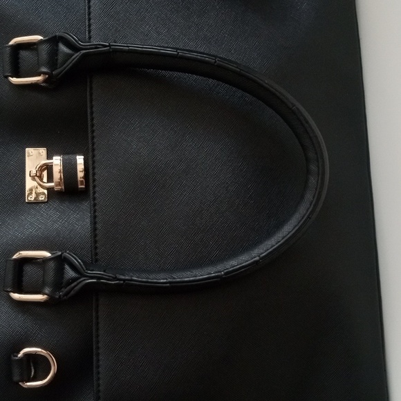 👜TOPTEN | Women's Vegan Handbag | Black with gold details - Picture 7 of 11